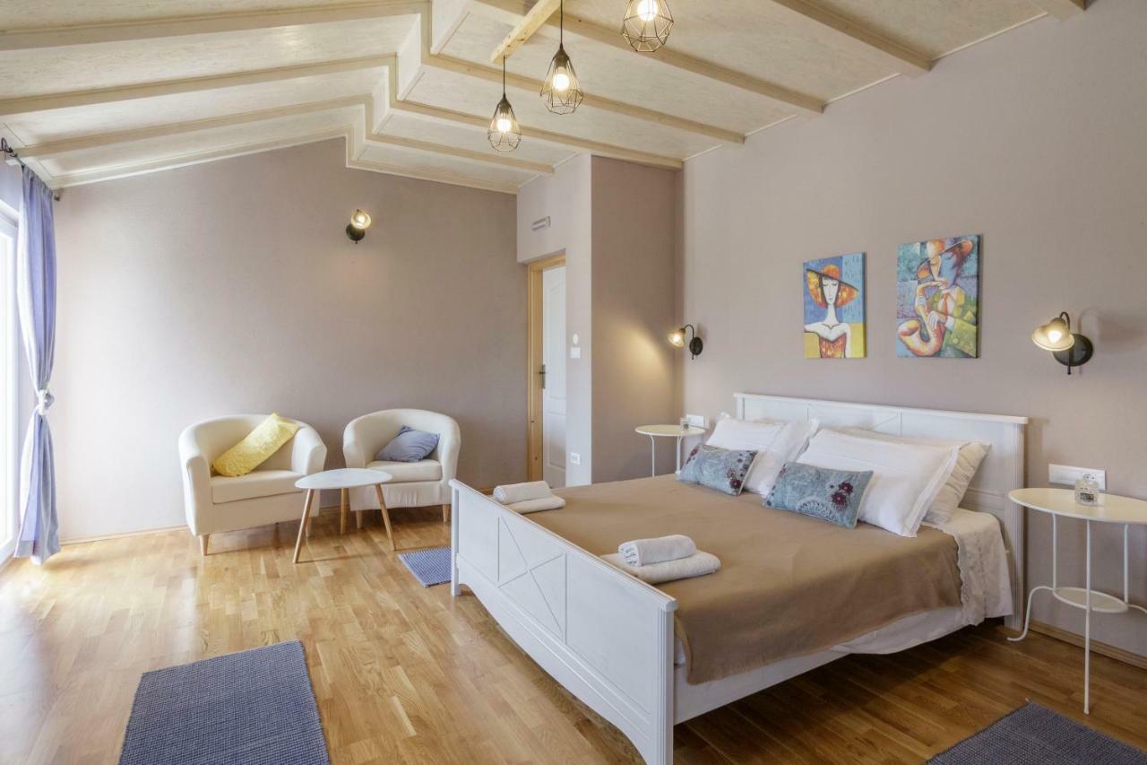 Apartments Mardesic Komiža 外观 照片
