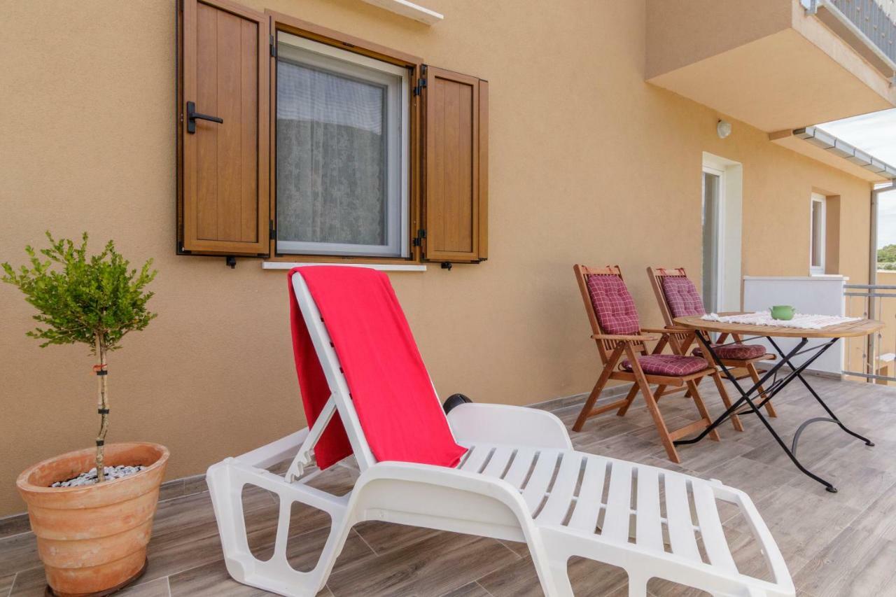 Apartments Mardesic Komiža 外观 照片