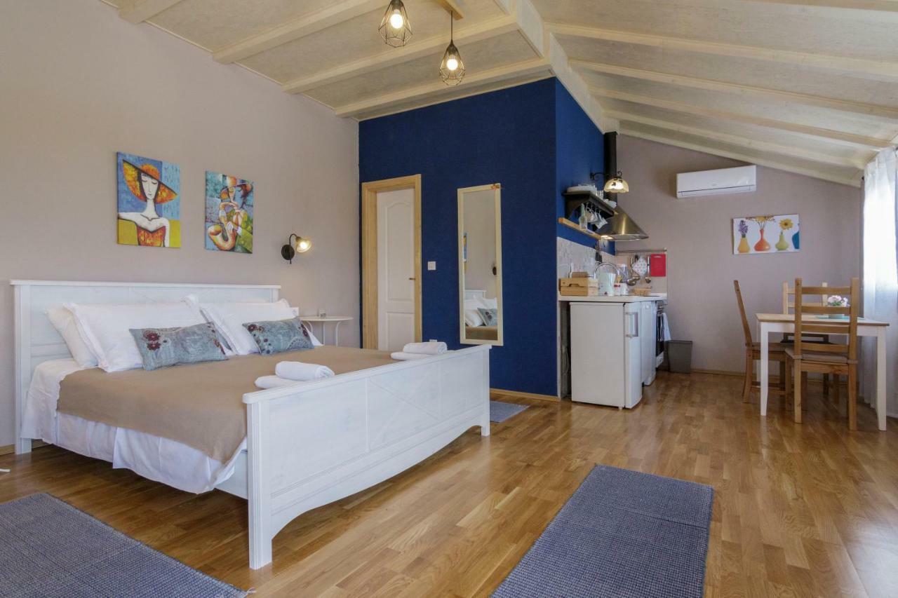 Apartments Mardesic Komiža 外观 照片