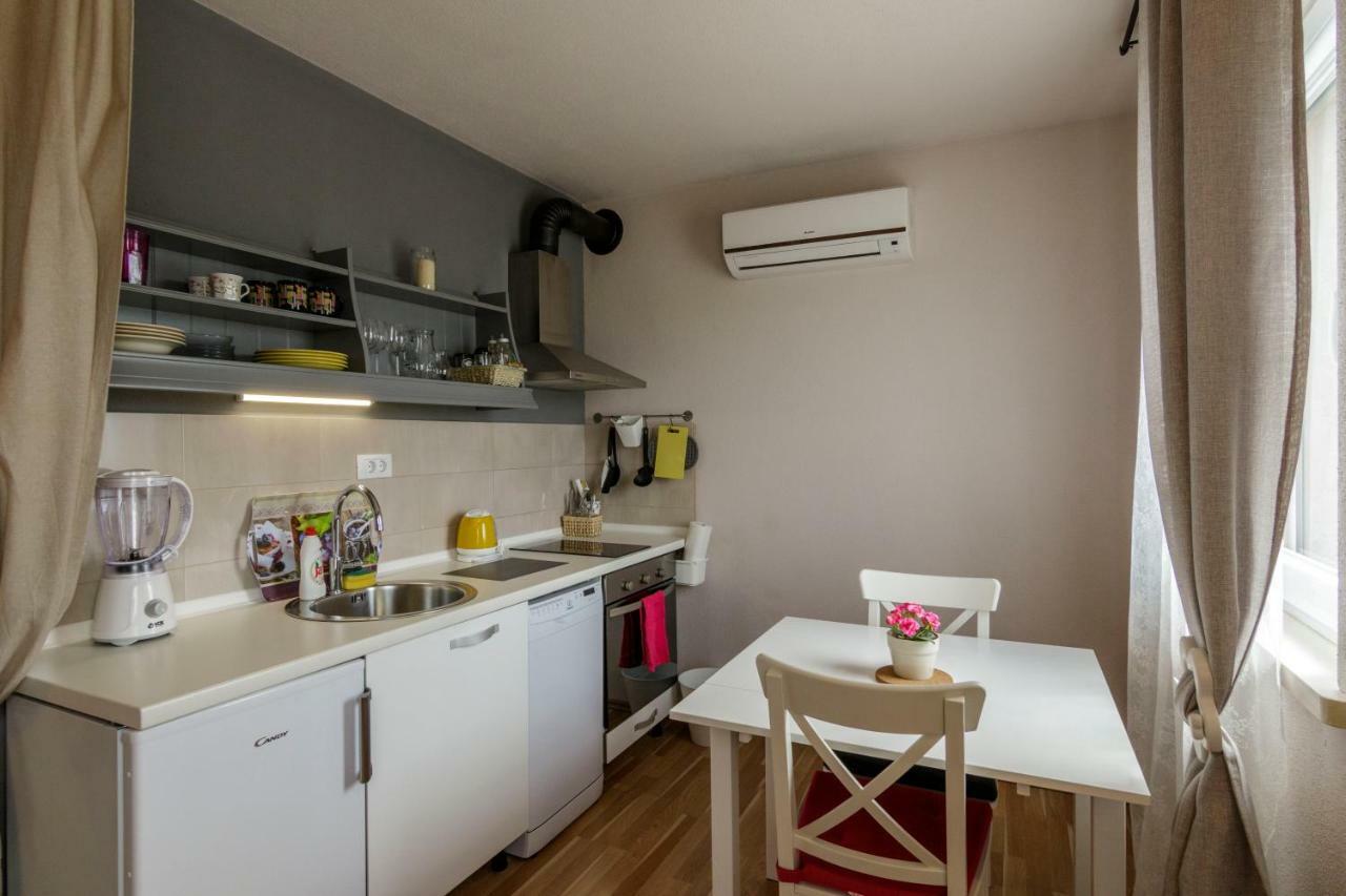 Apartments Mardesic Komiža 外观 照片