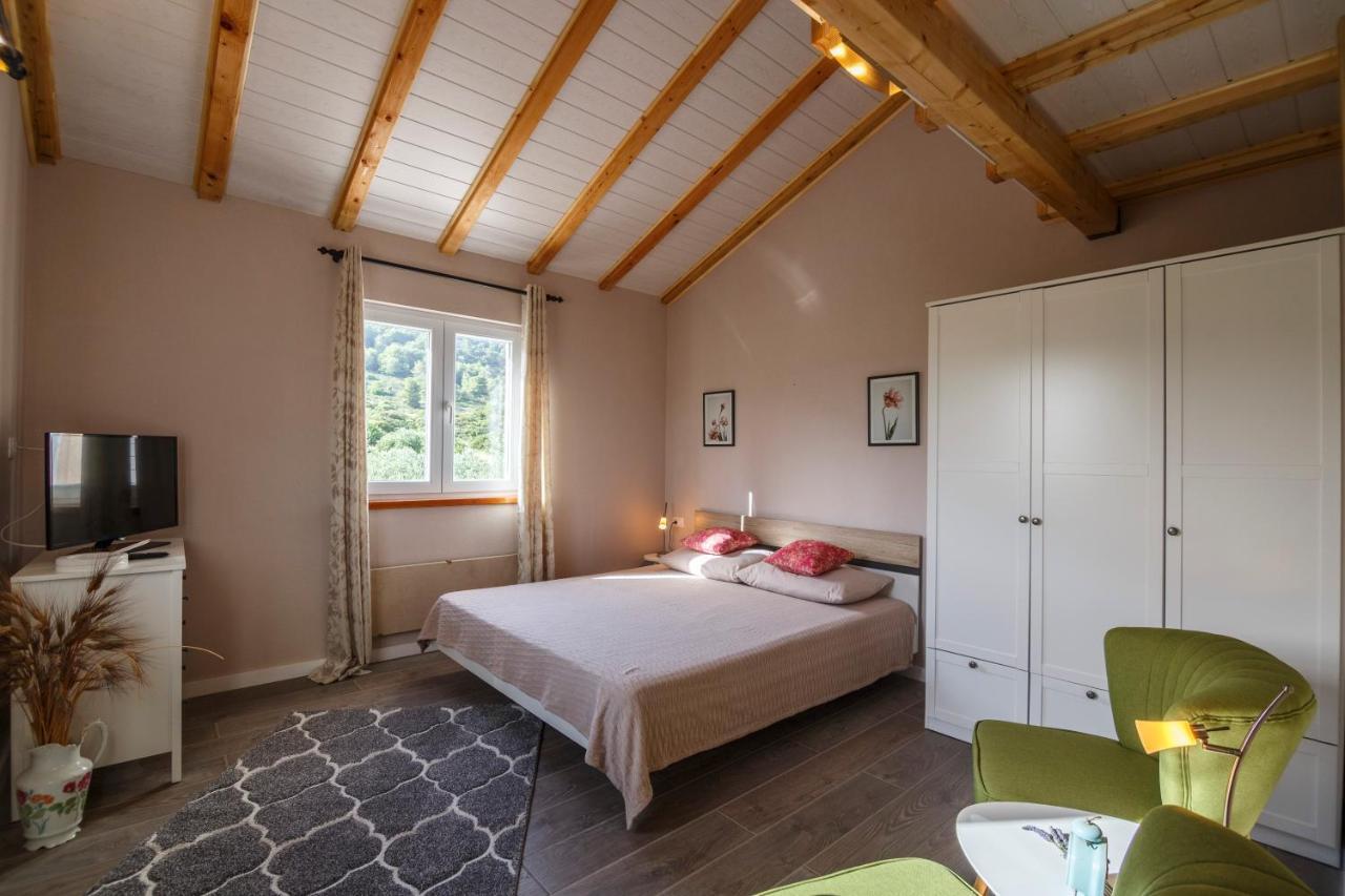 Apartments Mardesic Komiža 外观 照片